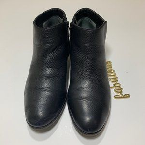 Sam Edelman Petty black leather bootie
